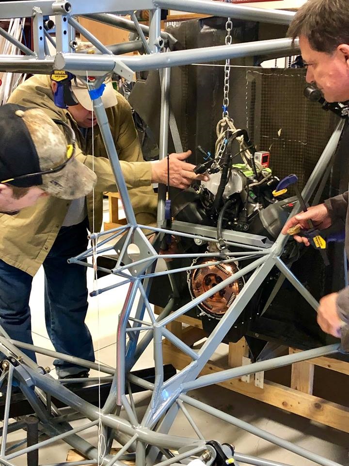 20190227-01 men working on Switchblade
