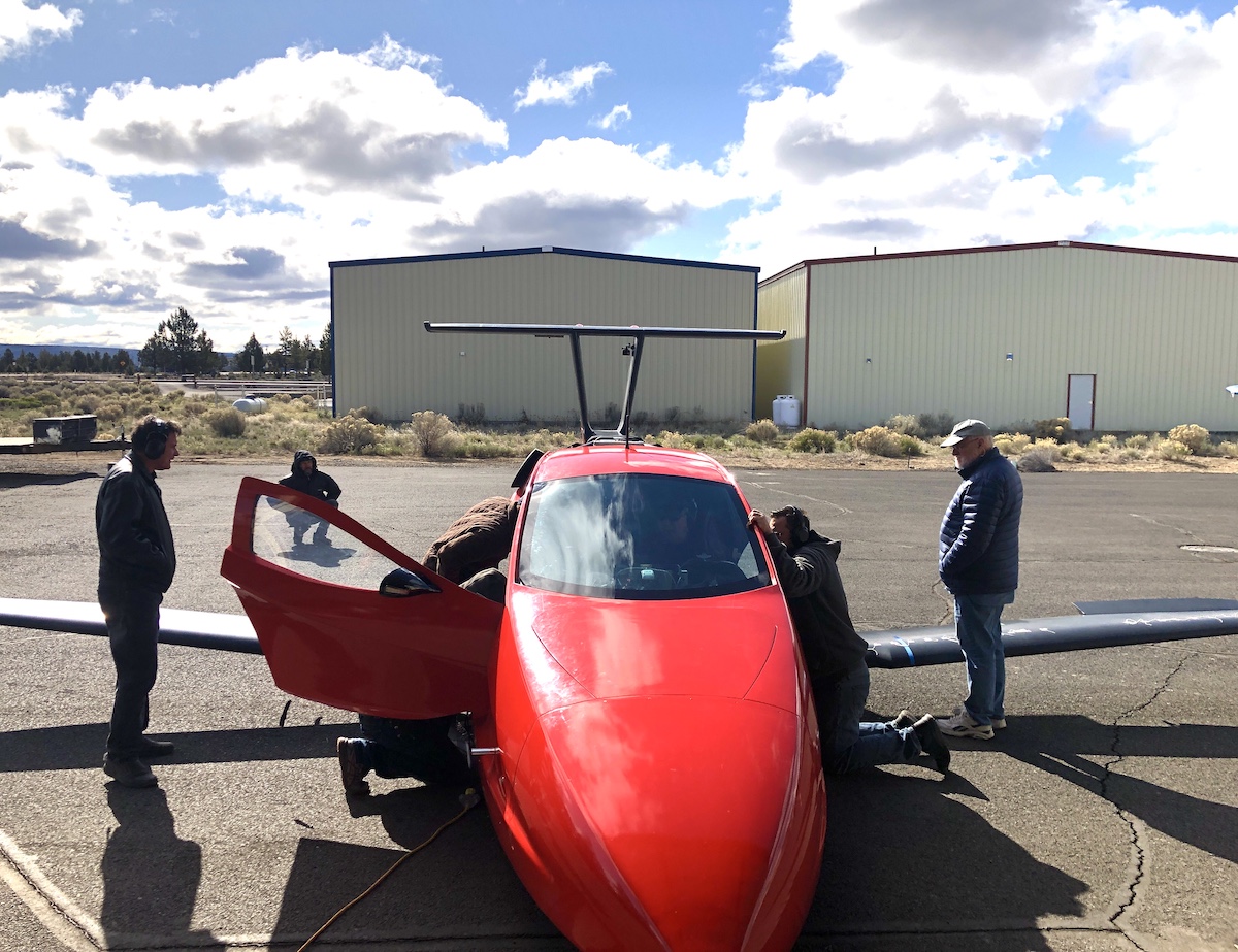 door on & running up prop in front of hangar 4.09.22 door on & running up prop in front of hangar